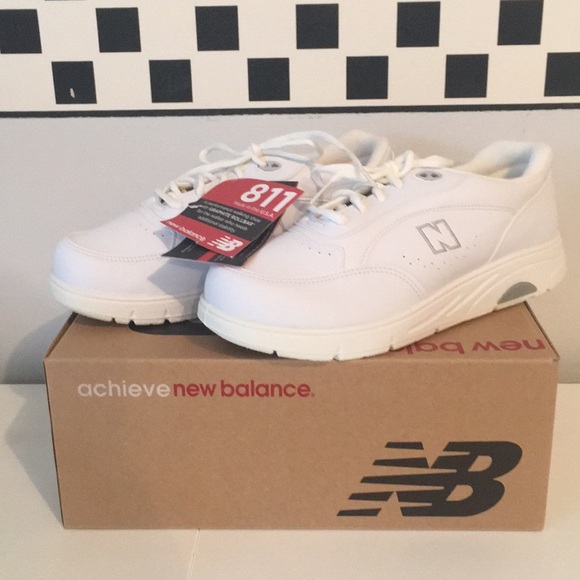 new balance 811 walking shoe
